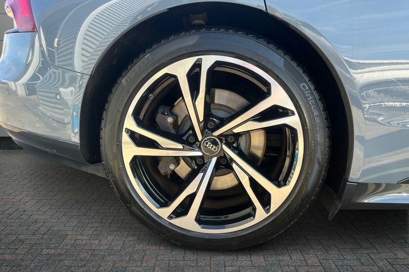 Audi E Tron GT 93.4Kwh Saloon Quattro 476 Ps Grey #5