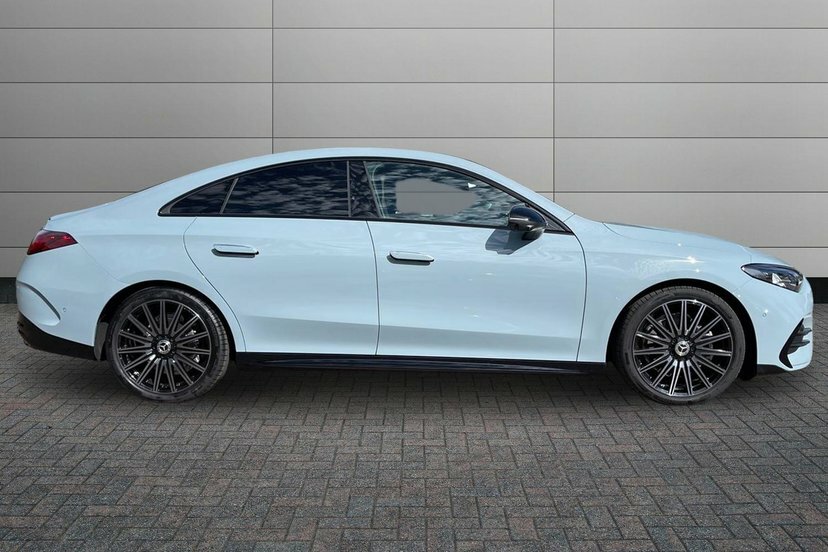 Mercedes-Benz CLA Class 1.5 Cla220h Hybrid Amg Line Premium Plus Saloon Green #3