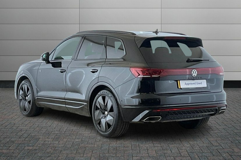 Volkswagen Touareg 3.0 Tdi V6 Black Edition Suv Tiptronic Black #3