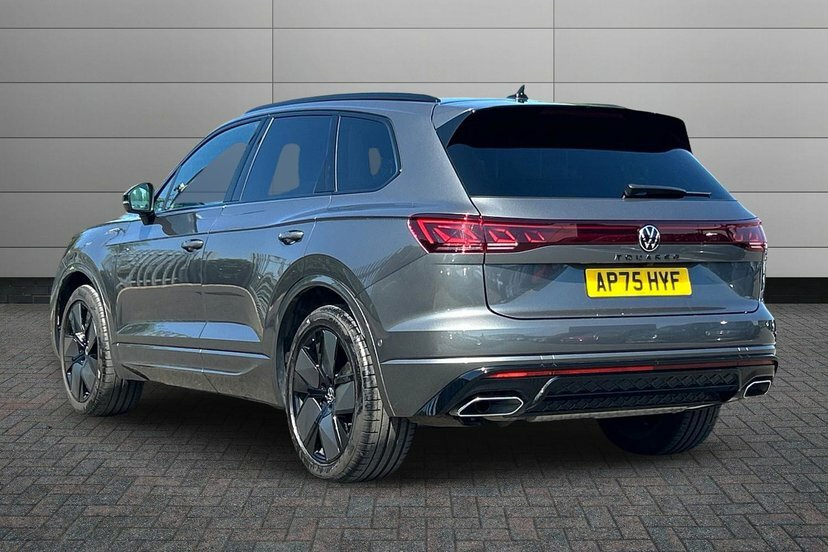 Volkswagen Touareg 3.0 Tdi V6 Black Edition Suv Tiptronic Grey #3