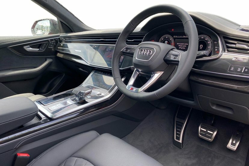 Audi Q8 3.0 Tdi V6 Vorsprung Suv Tiptronic Quat Red #6