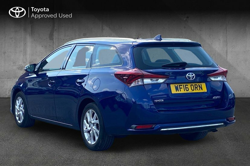 Toyota Auris 1.6 D-4d Business Edition Touring Sports Diese Blue #4