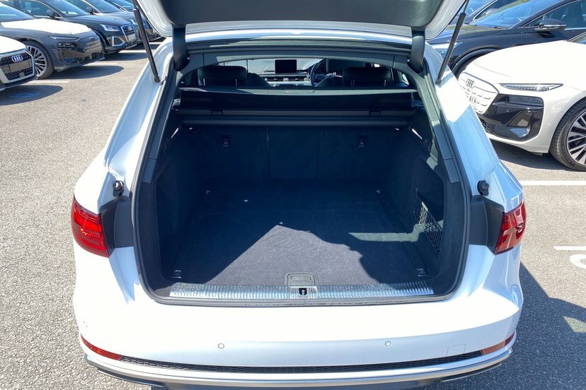 Audi A4 Avant Estate 2.0 Tdi 35 Sport S Tronic Euro 6 Ss Black #12