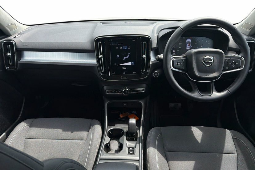 Volvo XC40 1.5 T3 Momentum Suv 163 Ps Silver #6