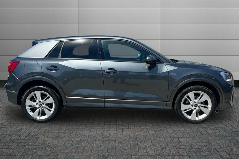 Audi Q2 1.5 Tfsi Cod 35 S Line Suv S Tronic 15 Grey #4