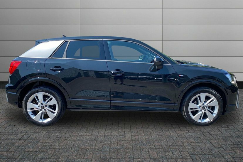Audi Q2 1.5 Tfsi Cod 35 S Line Suv S Tronic 15 Black #4
