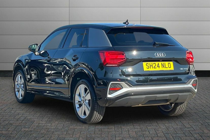 Audi Q2 1.5 Tfsi Cod 35 S Line Suv S Tronic 15 Black #3