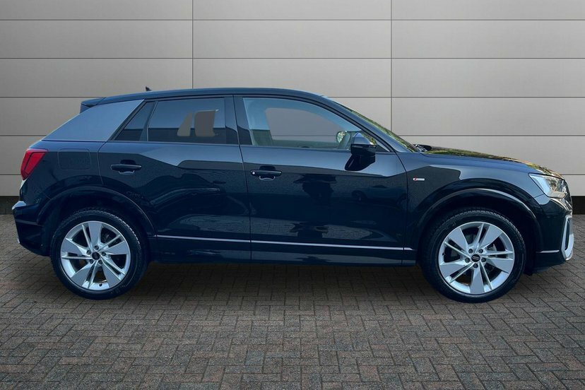 Audi Q2 1.5 Tfsi Cod 35 S Line Suv S Tronic 15 Black #4