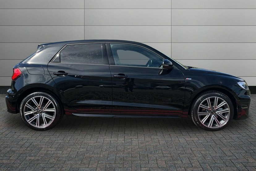 Audi A1 1.0 Tfsi 30 S Line Sportback S Tronic Black #4