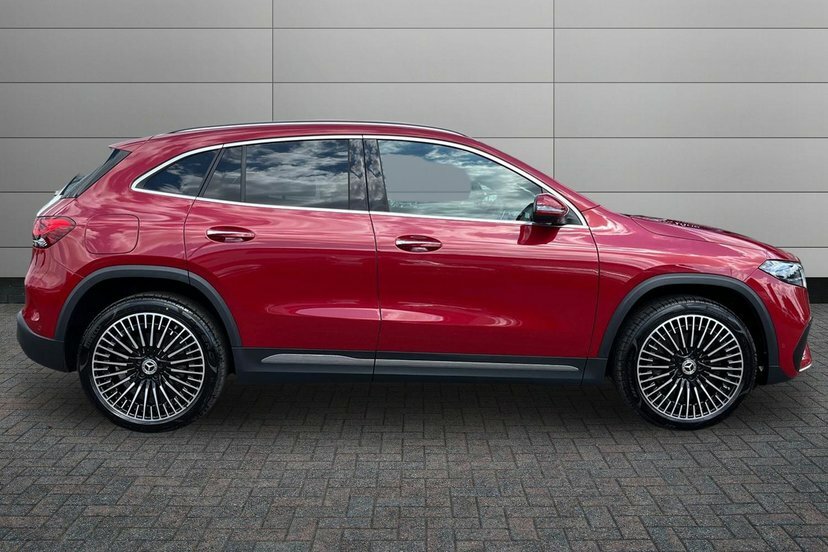 Mercedes-Benz EQA Eqa 300 66.5Kwh Amg Line Premium Plus Suv El Red #3