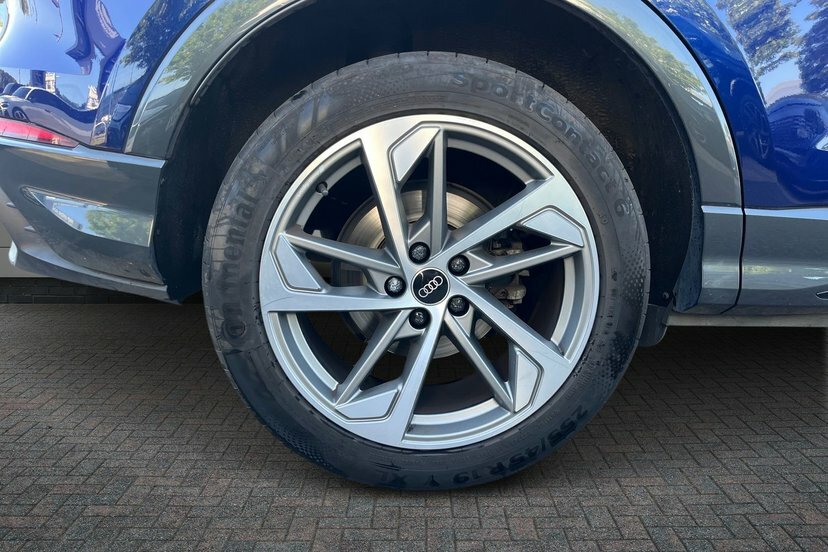 Audi Q3 1.5 Tfsi Cod 35 Black Edition Suv S Tro Blue #5