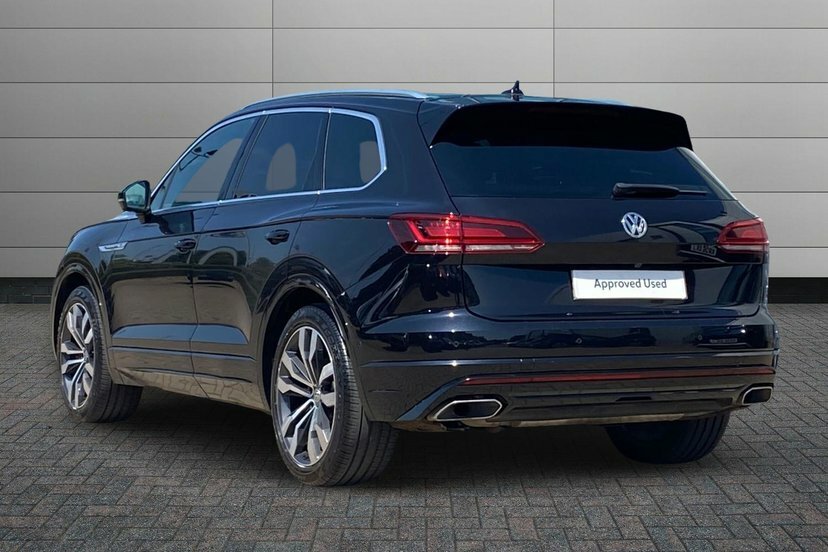 Volkswagen Touareg 3.0 Tdi V6 R-line Tech Suv Tiptronic 4M Black #3