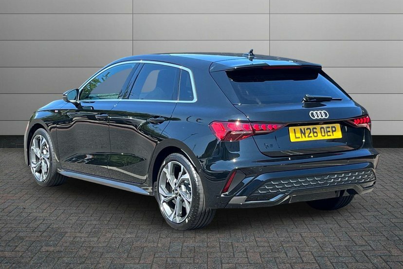 Audi A3 1.5 Tfsi S Line Sportback S Tronic 150 Black #3