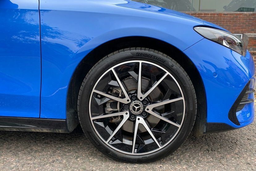 Mercedes-Benz CLA Class Cla250 85Kwh Amg Line Premium Edition Saloon KX26OTM Blue #4