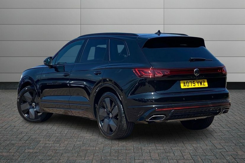 Volkswagen Touareg 3.0 Tdi V6 Black Edition Suv Tiptronic Black #3