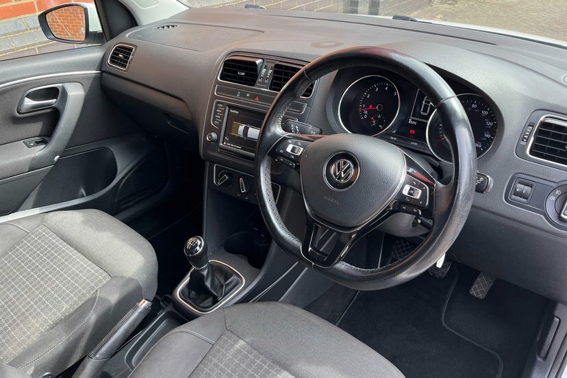 Volkswagen Polo Match Edition Tsi White #27