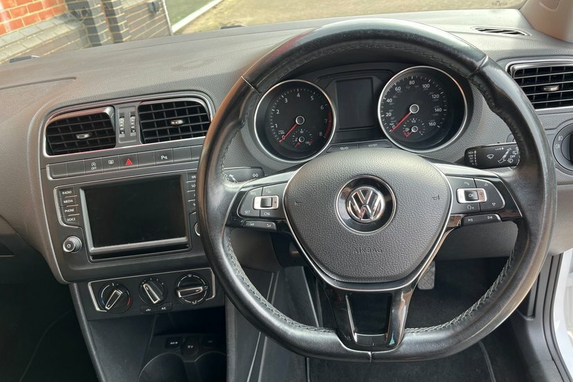 Volkswagen Polo Match Edition Tsi White #17