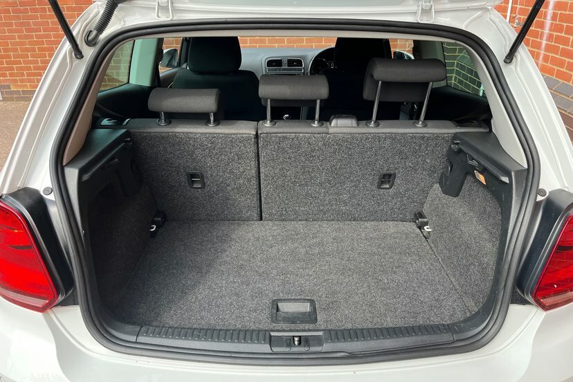 Volkswagen Polo Match Edition Tsi White #9