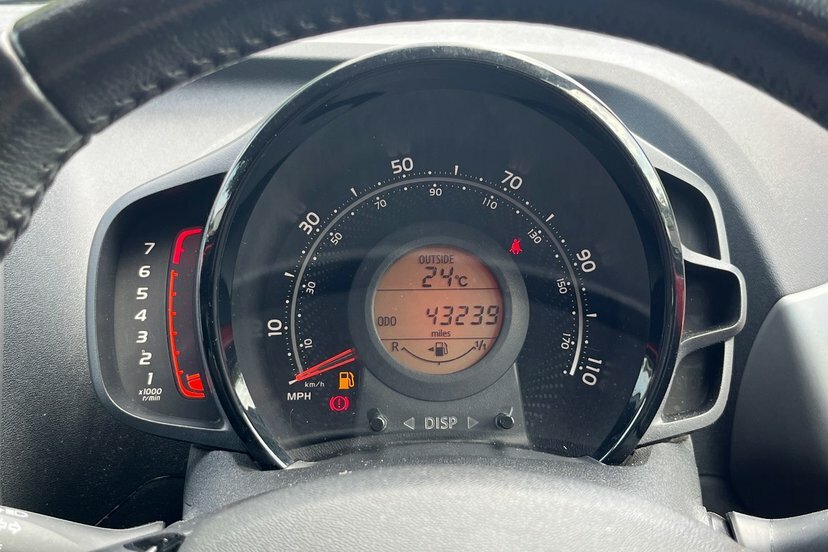 Toyota Aygo Hatchback 1.0 Vvt-i X-play Euro 6 201919 White #34