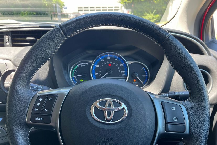 Toyota Yaris Yaris Sport Vvt-i Red #35