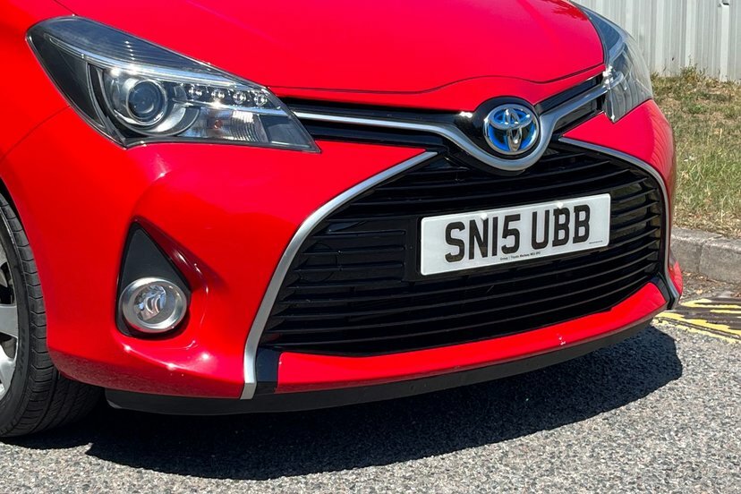 Toyota Yaris Yaris Sport Vvt-i Red #17