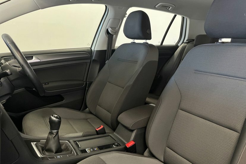 Volkswagen Golf 2.0 Tdi Se Nav Estate Dsg Euro 6 Ss White #29