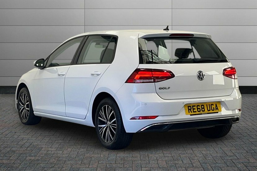Volkswagen Golf 1.0 Tsi Se Nav Hatchback 115 Ps White #3
