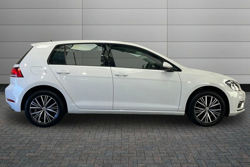 Volkswagen Golf 1.0 Tsi Se Nav Hatchback 115 Ps White #4