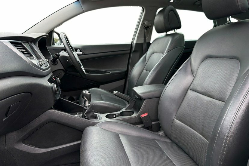 Hyundai Tucson 2.0 Crdi Blue Drive Premium Se Suv Manu Black #2