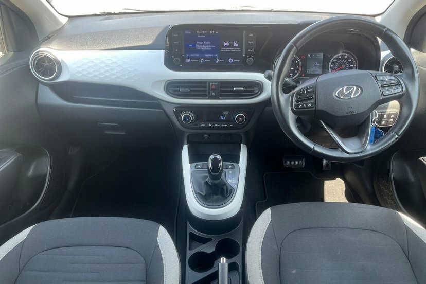 Hyundai I10 1.0 Premium Hatchback 67 Ps  #6