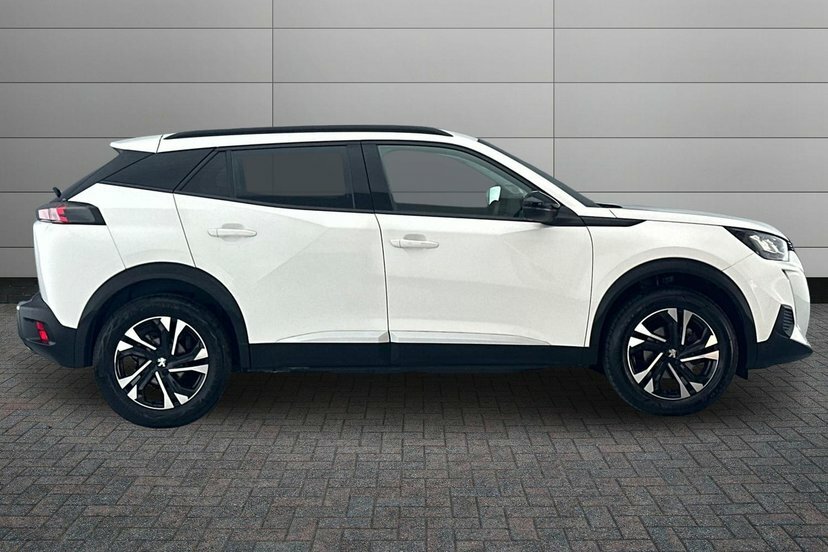 Peugeot 2008 1.2 Puretech Allure Premium Suv White #4