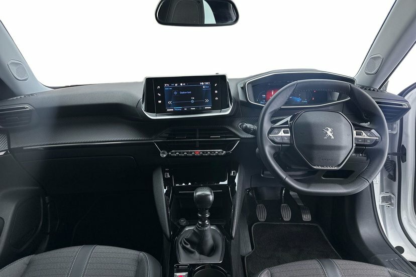 Peugeot 2008 1.2 Puretech Allure Premium Suv White #6