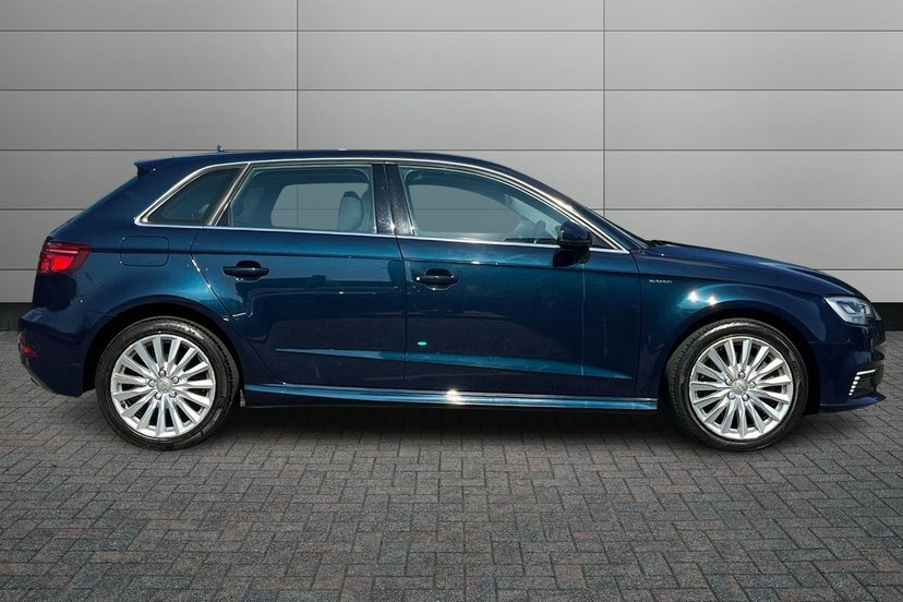 Audi A3 1.4 Tfsi E-tron Sportback Plug-in Hybri Blue #4