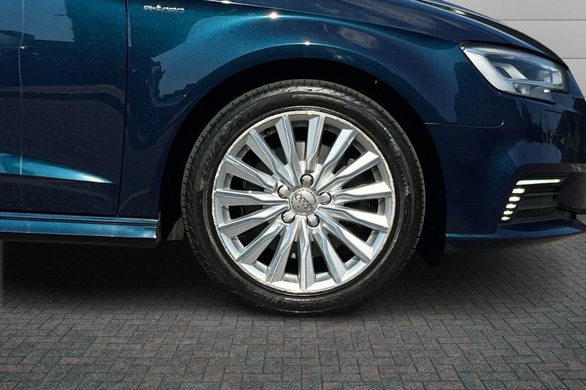 Audi A3 1.4 Tfsi E-tron Sportback Plug-in Hybri Blue #5
