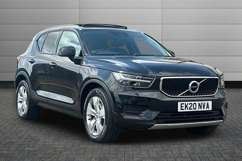 Volvo XC40 2.0 T4 Momentum Suv Awd 190 Ps Black
