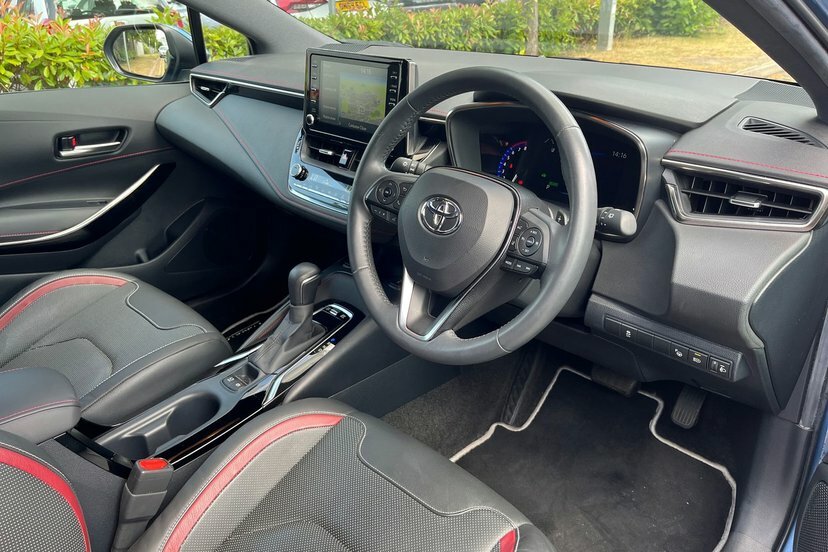Toyota Corolla 1.8 Vvt-h Gpf Icon Tech Touring Sports White #24