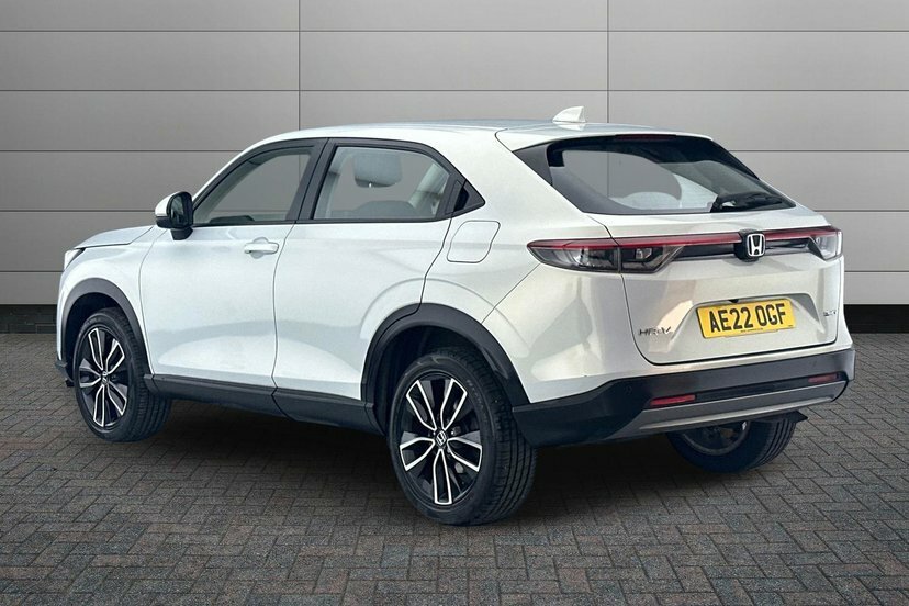 Honda Hr-V 1.5 H I-mmd Elegance Suv Hybrid Cvt 13 White #3