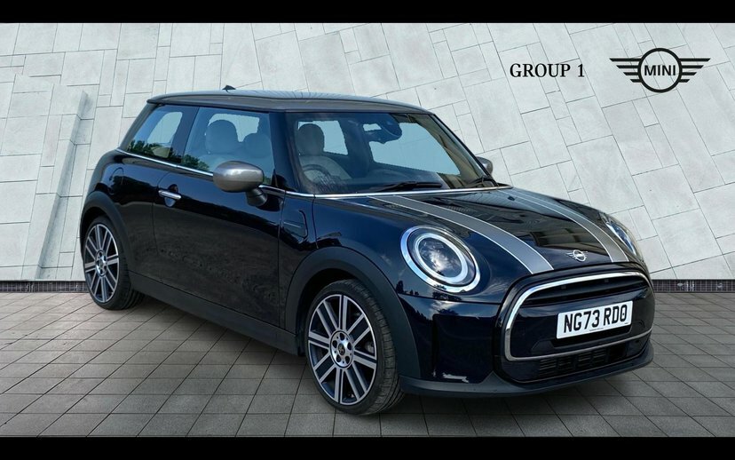 Mini Hatch 3-Door Hatch Cooper Exclusive Black