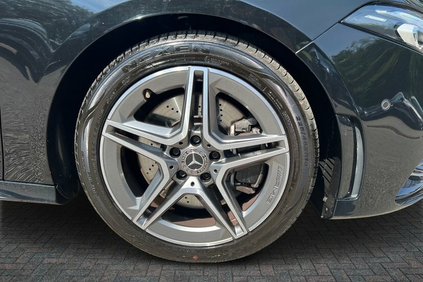 Mercedes-Benz A Class A250 Amg Line Premium Plus 2 Black #4