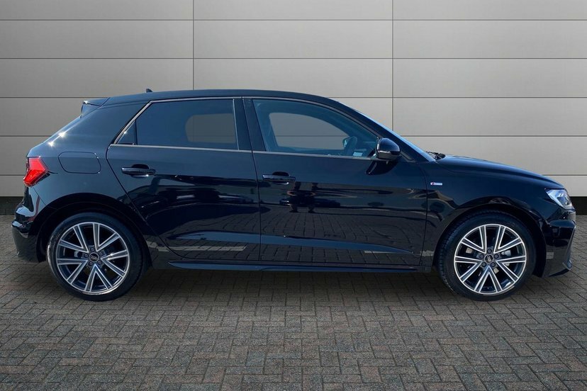 Audi A1 1.0 Tfsi 30 S Line Sportback S Tronic Black #4