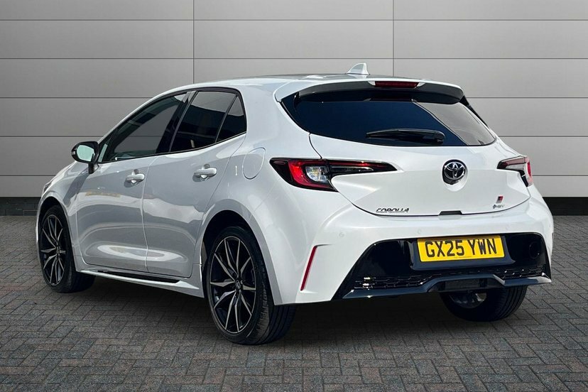 Toyota Corolla 1.8 Vvt-h Gr Sport Hatchback Hybrid Cvt GX25YWN Black #3