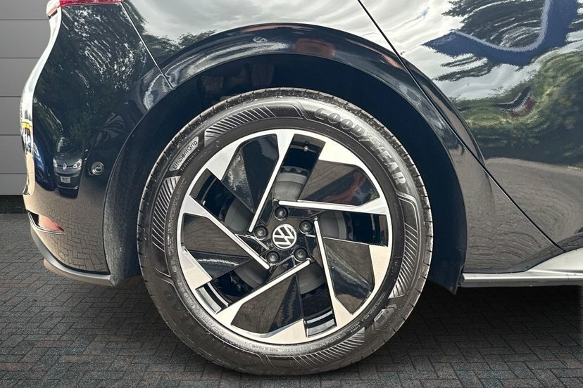 Volkswagen ID.3 Pro 59Kwh Match Hatchback 204 P Black #5