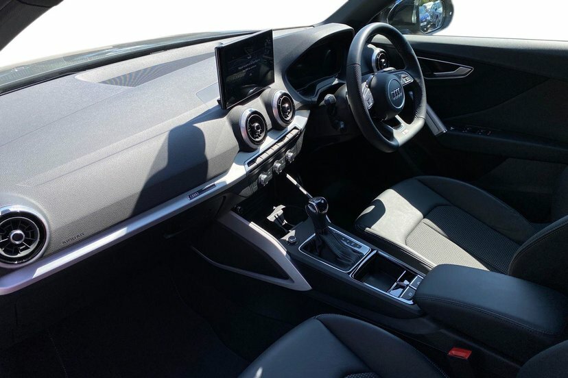 Audi Q2 1.5 Tfsi Cod 35 Black Edition Suv S Tro DA75TZV Grey #2