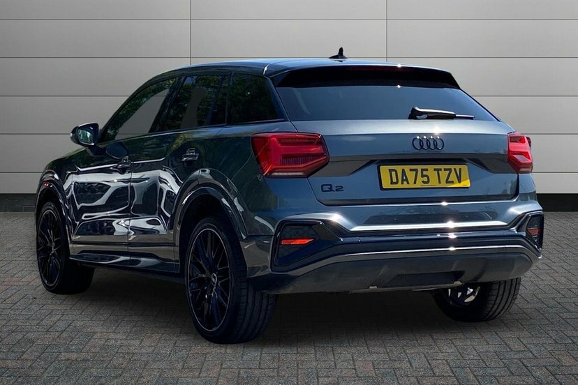 Audi Q2 1.5 Tfsi Cod 35 Black Edition Suv S Tro DA75TZV Grey #3