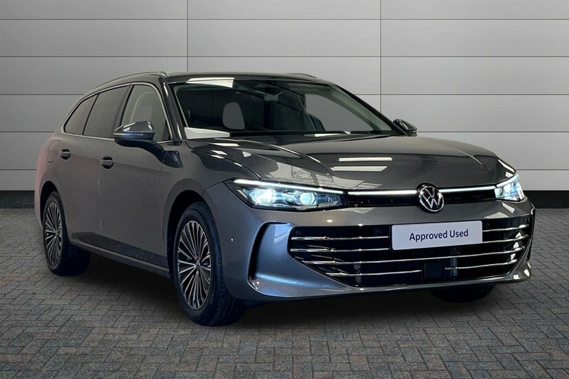 Volkswagen Passat 1.5 Tsi Ehybrid 19.7Kwh Elegance Estate Grey