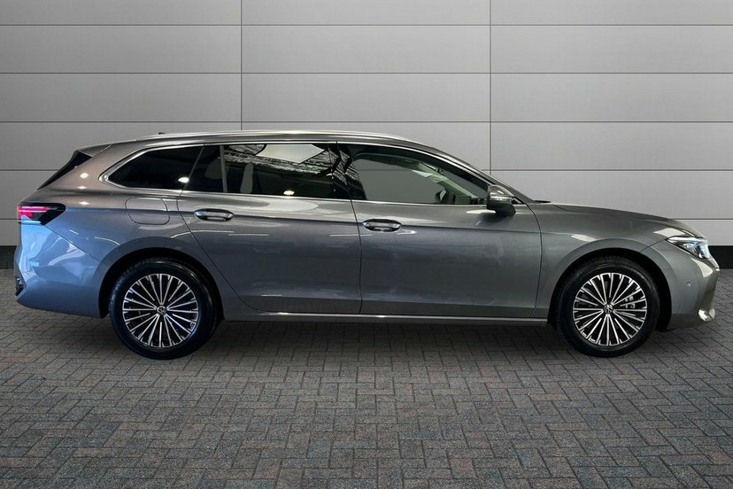 Volkswagen Passat 1.5 Tsi Ehybrid 19.7Kwh Elegance Estate Grey #4