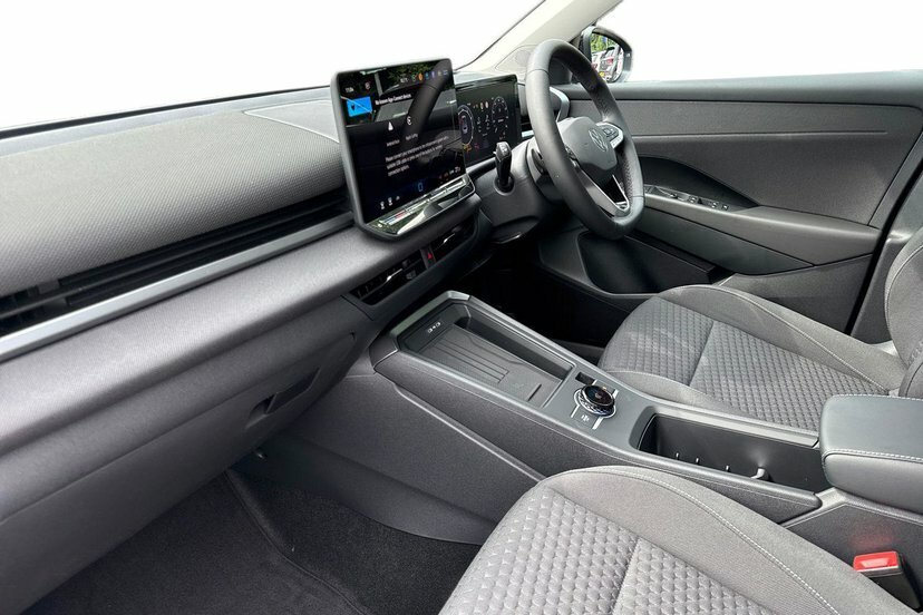 Volkswagen T-Roc 1.5 Etsi Mhev Life Suv Hybrid Dsg 150 Black #2
