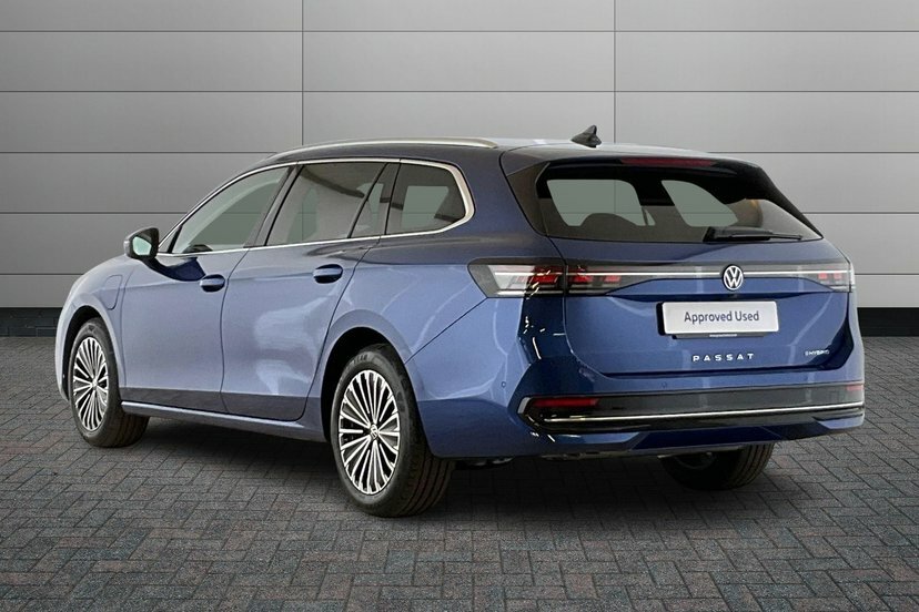 Volkswagen Passat 1.5 Tsi Ehybrid 19.7Kwh Elegance Estate KY26UAE Blue #3