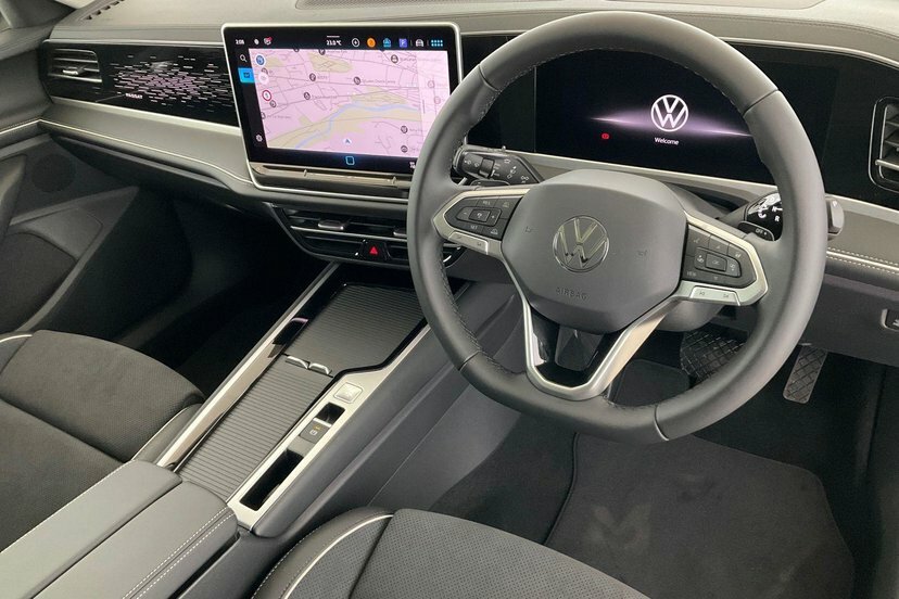 Volkswagen Passat 1.5 Tsi Ehybrid 19.7Kwh Elegance Estate KY26UAE Blue #6