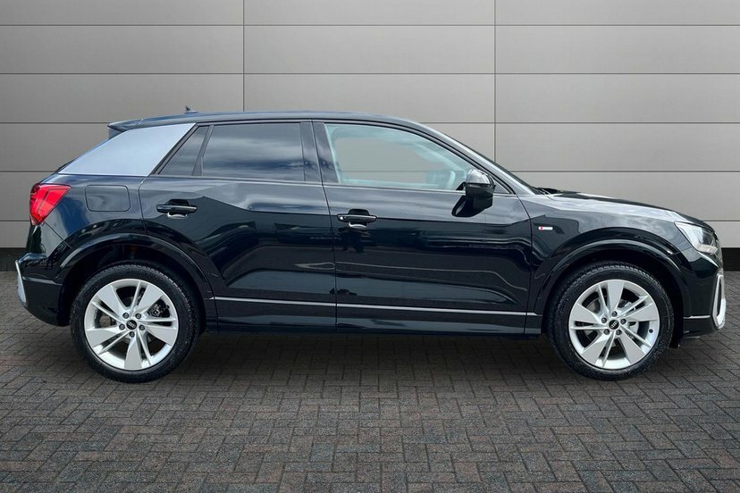 Audi Q2 1.5 Tfsi Cod 35 S Line Suv S Tronic 15 Black #4